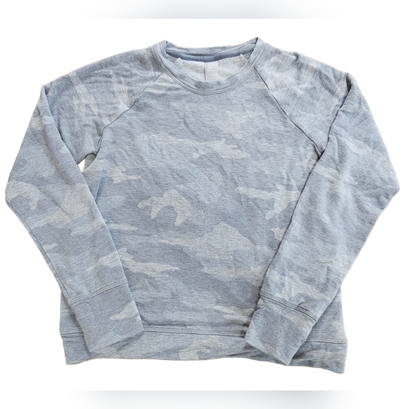 ATHLETA GIRL COZY CROSS YOUR FINGERS SWEATSHIRT Grey Heather Camo, size 12 - Picture 6 of 10